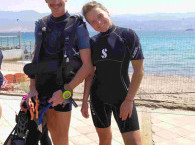into scuba diving with instructor in eilat